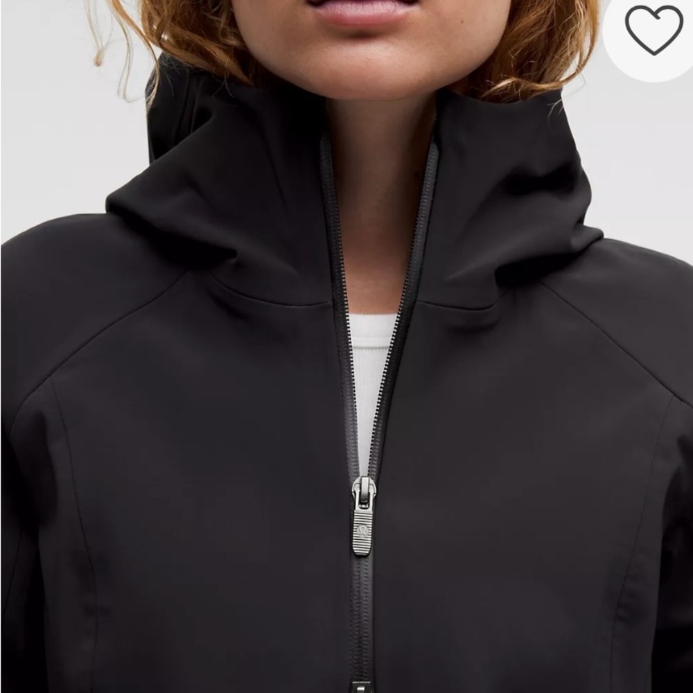 Lululemon RepelShell rain jacket. Black. Size 6. - Picture 7 of 13